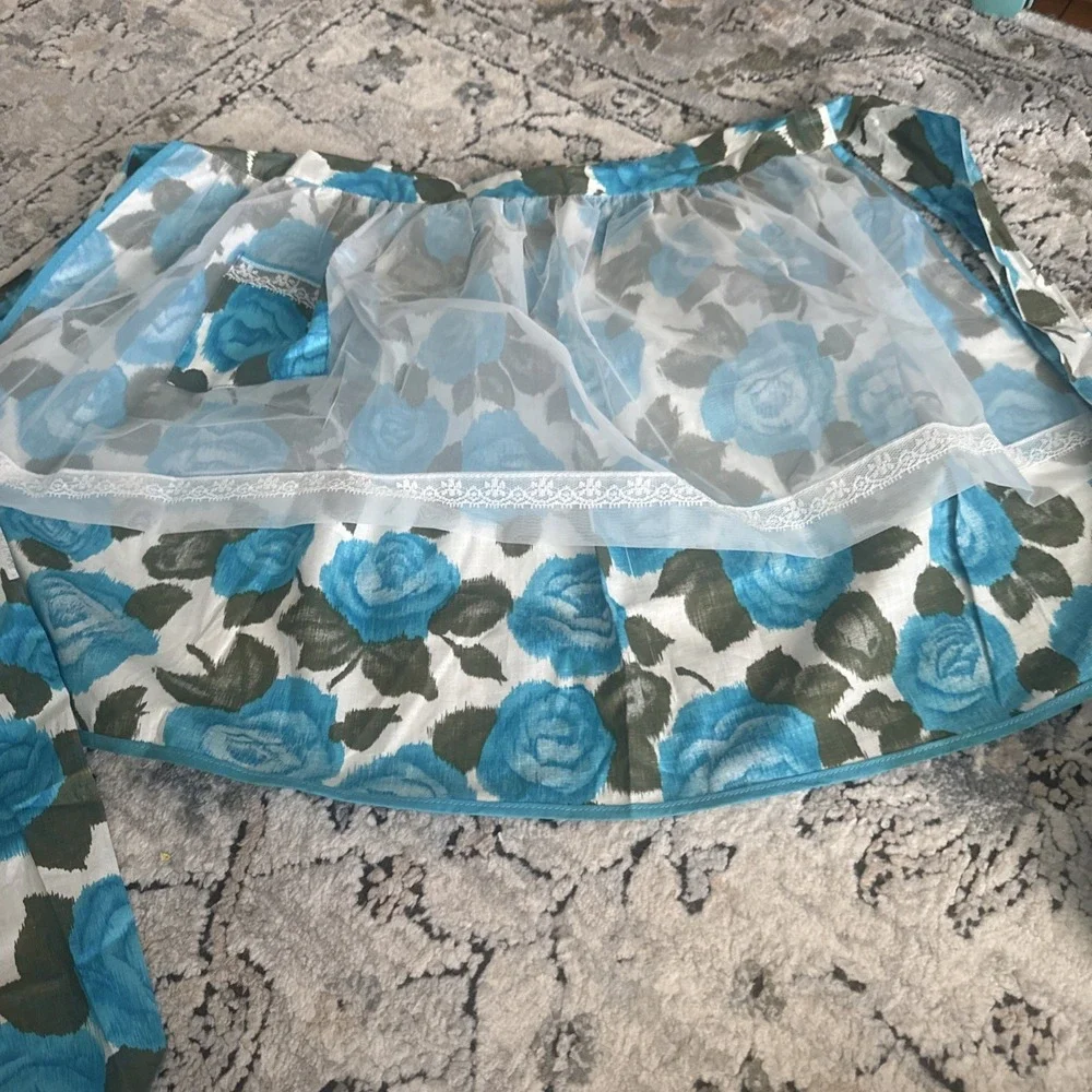 Blue Apron Rose Floral Cotton White Organza Handmade Vintage